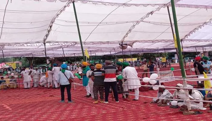 सीतापुर में किसान महापंचायत शुरू, समाजसेवी मेधा पाटकर लेंगी हिस्सा