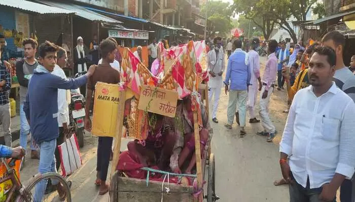 रायबरेली: जलविहार मेला में उमड़ी भीड़, पुलिस ने व्यवस्था के लिए की कड़ी मशक्कत