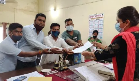 हल्द्वानी: जाति प्रमाण पत्र की अनिवार्यता को खत्म करने की मांग, सौंपा ज्ञापन