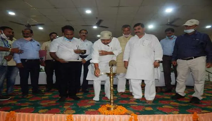 हरदोई: नगर पालिका अध्यक्ष ने किया वाणिज्य उत्सव का शुभारंभ, कही बड़ी बात…