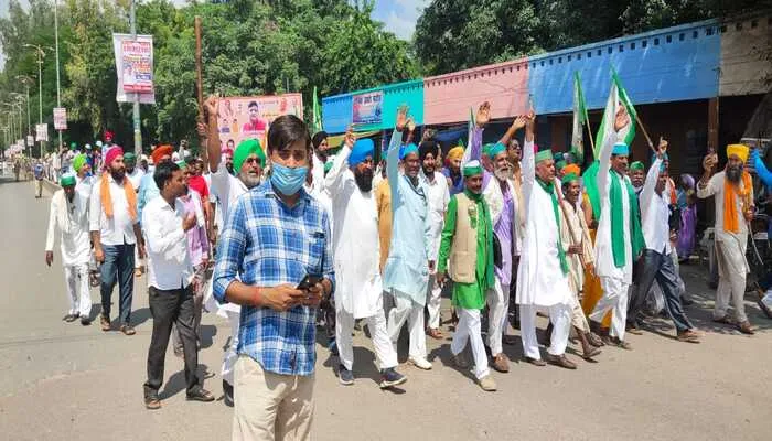 हरदोई: भाकियू ने किसानों की मांगों को लेकर किया प्रदर्शन
