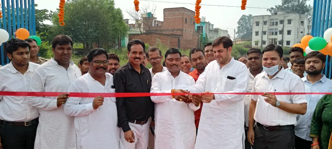 अमरोहा: विधायक महेंद्र सिंह एवं शादाब टाटा ने एमआरएफ सेंटर का किया शुभारंभ