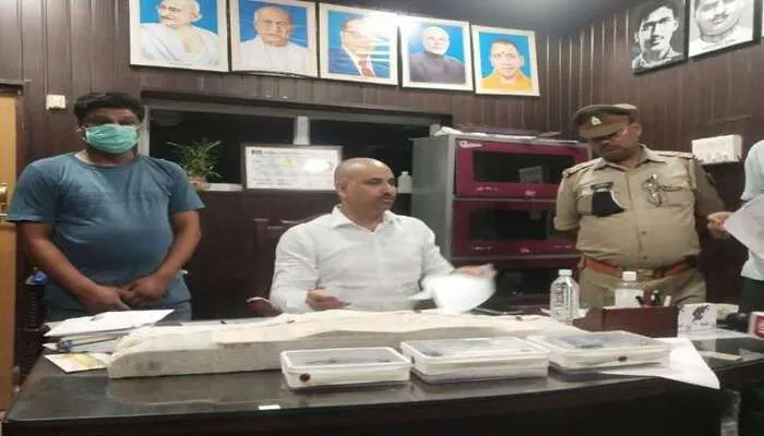 ट्रकों का इंजन और चेसिस नंबर बदलने वाले धोखेबाज चढ़े STF के हत्थे