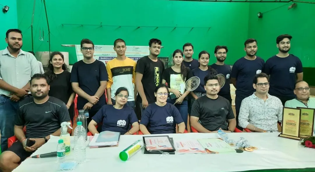 बरेली: बैडमिंटन टूर्नामेंट में अदिति और सात्विक रहे प्रथम