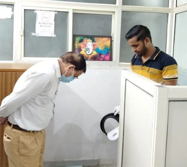 बरेली: निजी अस्पताल में छापेमारी में मिली पॉलीथिन, 5000 का जुर्माना