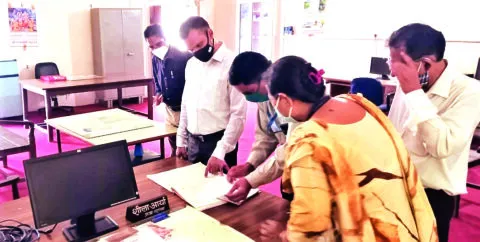 रुद्रपुर: सीडीओ को औचक निरीक्षण में गायब मिले कर्मचारी, फटकार लगाई