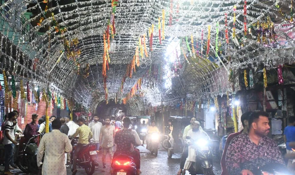 बरेली: दुनिया में जहां भी रहें आबाद रहेंगे, आमिना के लाल का मिलाद करेंगे