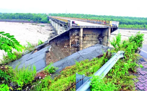 उत्तराखंड: बारिश में चार विभागों की 102 करोड़ की परिसंपत्तियां बह गईं