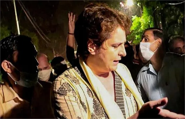 कांग्रेस नेता प्रियंका गांधी 28 घंटे बाद भी हिरासत में, कांग्रेस कार्यकर्ताओं में नाराजगी