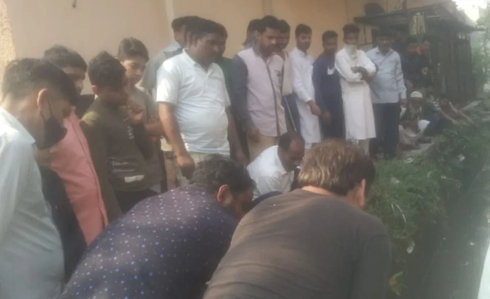 बरेली: लापता बुजुर्ग के नाले में गिरने की आशंका, ढूंढती रही टीम