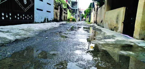 हल्द्वानी: समस्याओं से पटा आदर्श नगर मुखानी, यहां सड़कें बताती हैं विकास की कहानी