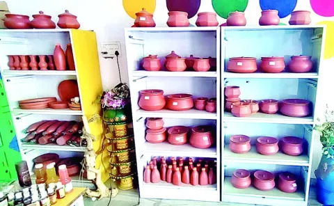 हल्द्वानी: इस बार लोगों के घर दिखेगी लेजर प्रिंटेड थालियां