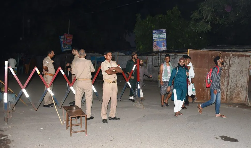 बरेली: इस्लामियां मैदान के पास सख्त पहरा, वाहनों पर रोक