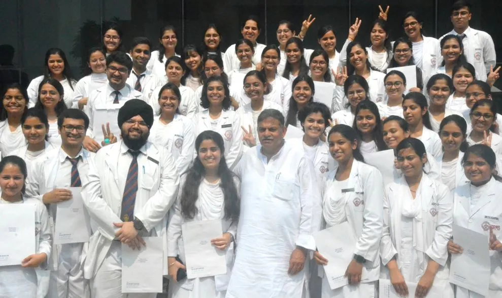 बरेली: एसआरएमएस में 800 से ज्यादा छात्रों को बांटी 3 करोड़ की छात्रवृति