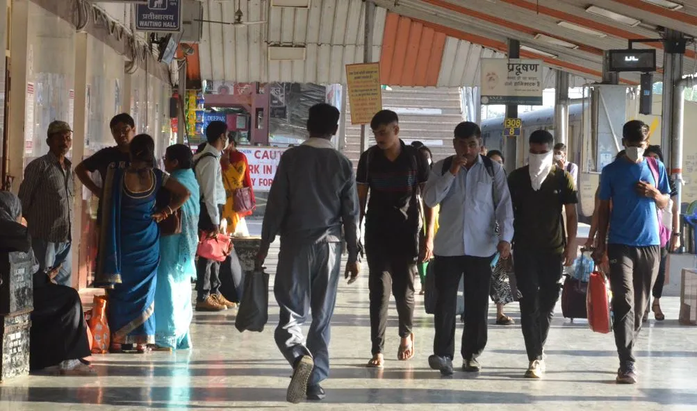बरेली: त्योहार स्पेशल ट्रेनें तो चलाईं मगर खल रही अनारक्षित श्रेणी की कमी