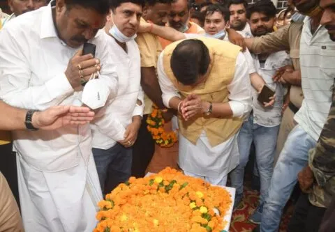 देहरादून: शहीद जवान को दी श्रद्धांजलि, मुख्यमंत्री धामी पहुंचे रुड़की