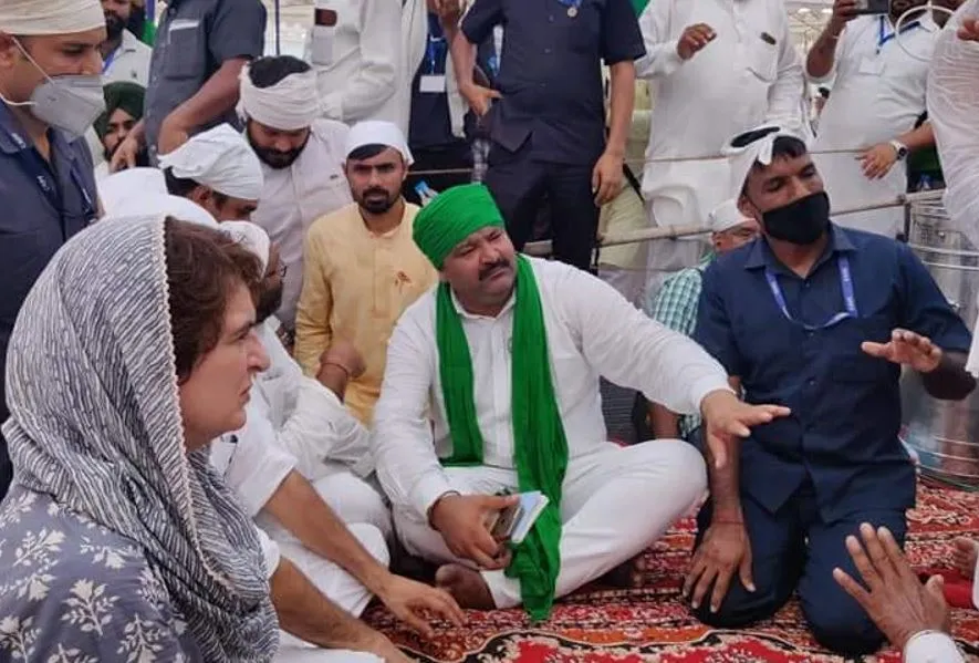 बरेली: किसानों को श्रद्धांजलि देने के लिए प्रियंका के साथ शामिल हुए कांग्रेसी