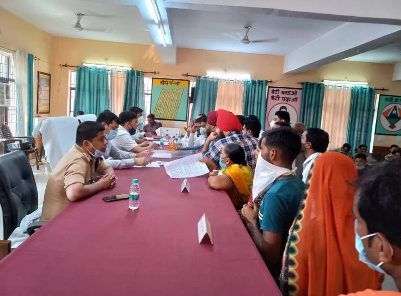 बरेली: बिके प्लॉट का बैनामा कराकर हड़पे 26 लाख, तीन साल से ठोकरें खा रही पीड़िता