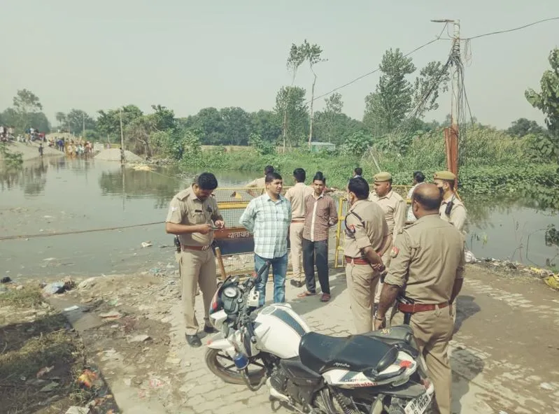 बरेली: किला नदी पर बना अस्थायी पुल बहा तो छह गांवों का मार्ग अवरुद्ध