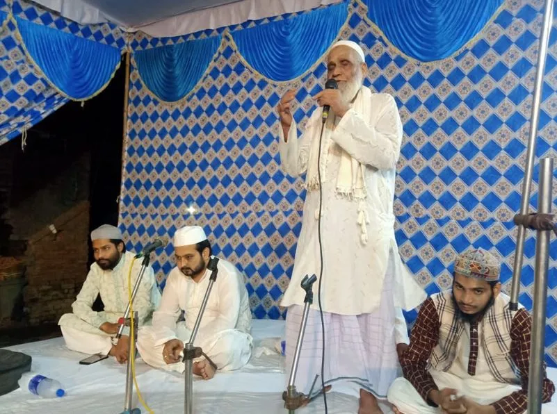 बरेली: गुलाबनगर में सजाई गई जश्न-ए-शाह शराफत मियां की महफिल