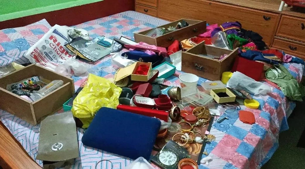 बरेली: दिन-दहाड़े व्यापारी के घर के ताले तोड़कर लाखों की चोरी