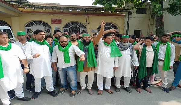 मुरादाबाद : फसलों के नुकसान का किसानों को मुआवजा दे सरकार
