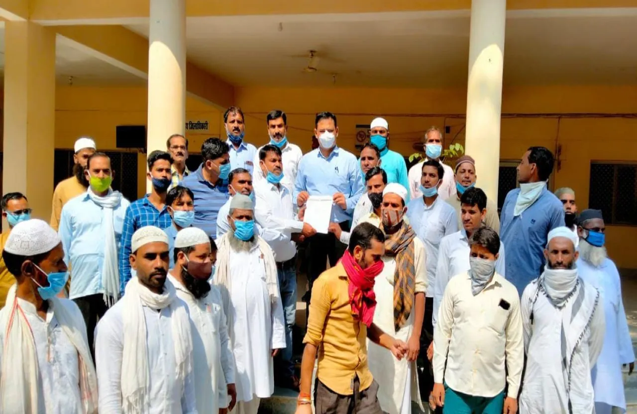 बाराबंकी: पांच सालों से नहीं मिला मदरसा टीचरों को वेतन, आर्थिक रूप से टूट गए कर्मचारी