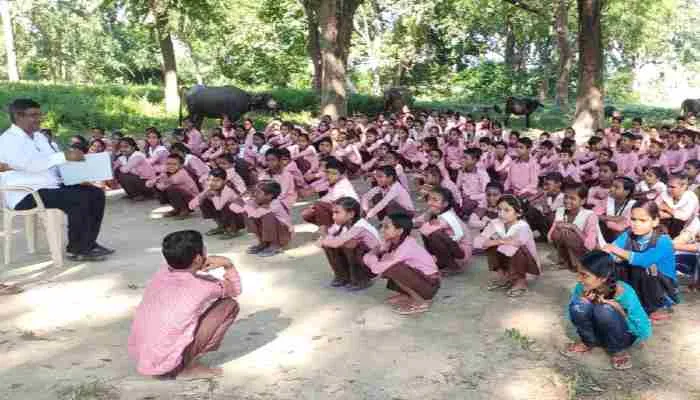 रायबरेली: किताबें पहुंची स्कूल, पटरी पर लौटी परिषदीय विद्यालयों की शिक्षा