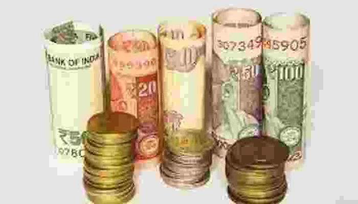 कारोबार: त्योहारी सीजन में ग्राहकों को लगा झटका, कंपनियों ने अपनाया ये फंडा