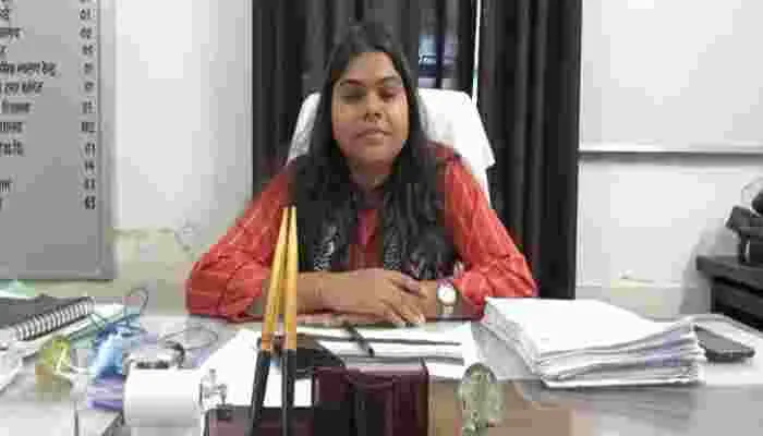 अमेठी: स्वच्छ भारत मिशन के तहत BDO ने कराई विकासखंड परिसर की साफ-सफाई