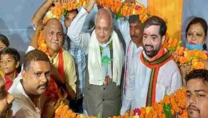 बाराबंकी: पुराने सम्बन्धों को निभाने केरल के राज्यपाल पहुंचे इटौरा