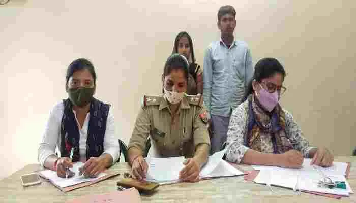 सीतापुर: पुलिस परामर्श केंद्र…जहां जुड़ते हैं टूटे हुए दिल, और फिर हो जाते हैं एक