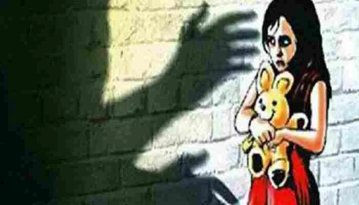 रायबरेलीः सात वर्षीय की बच्ची के साथ किशोर ने किया दुष्कर्म, जानें फिर क्या हुआ?
