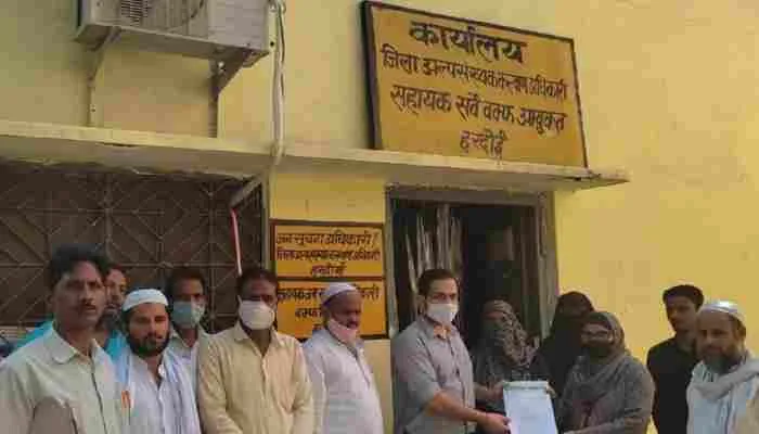 हरदोई: मदरसा शिक्षक संघ ने पीएम मोदी के भेजी चिट्ठी, बोले- पड़ गए हैं रोटी के लाले