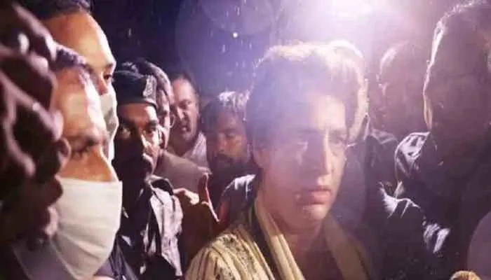 यूपी: जिद पर अड़ीं प्रियंका, गिरफ्तारी से सियासी बवंडर, वरुण गांधी ने की ये मांग