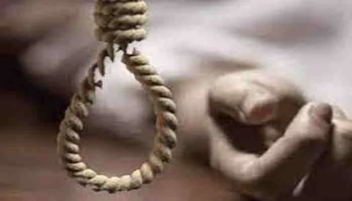 लखनऊ: सआदतगंज इलाके में युवक ने लगाई फांसी, दो थानों की बीच उलझा रहा मामला