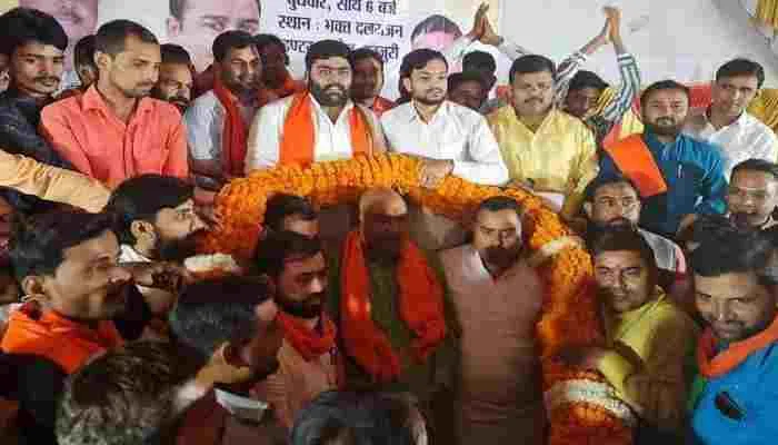 बाराबंकी में भाजपा ने किया रात्रि ग्राम चौपाल का आयोजन