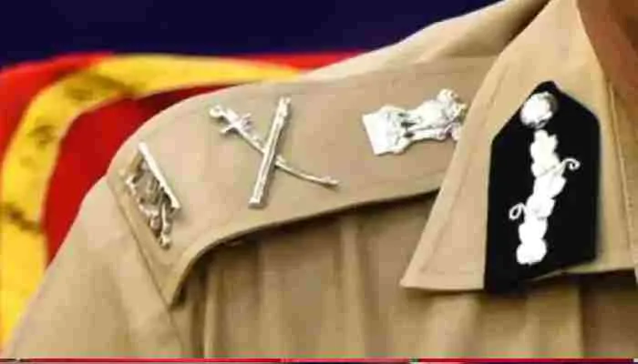 यूपी में बड़ा प्रशासनिक फेरबदल, नौ आईपीएस व 92 पीपीएस अधिकारियों का हुआ तबादला, देखें सूची