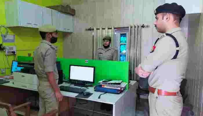 बाराबंकी: पुलिस अधीक्षक ने नगर कोतवाली का किया औचक निरीक्षण, दिए ये निर्देश