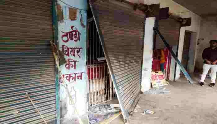 हरदोई: शराब की तीन दुकानों पर चोरों ने किया हाथ साफ, जांच में जुटी पुलिस