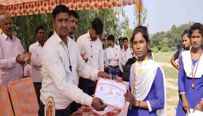हरदोई: अव्यवस्थाओं के बीच सम्पन्न हुई खेलकूद प्रतियोगिता