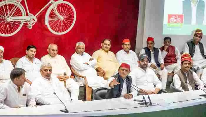 इस बार जनता भाजपा को करेगी क्वारंटाइन : अखिलेश यादव