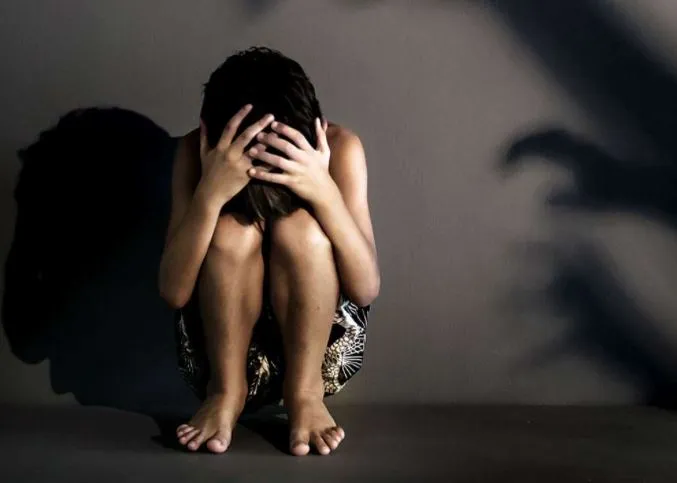 छह वर्षीय बच्ची ने दोस्तों से पॉर्न वीडियो देखने को मना किया, तो उन्होंने पीट-पीटकर कर दी हत्या