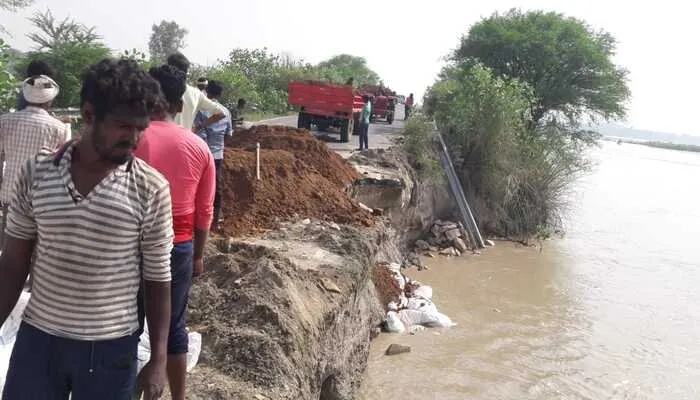 अयोध्या: सरयू नदी ने लांघा लाल निशान, चपेट में आए दर्जनों गांव
