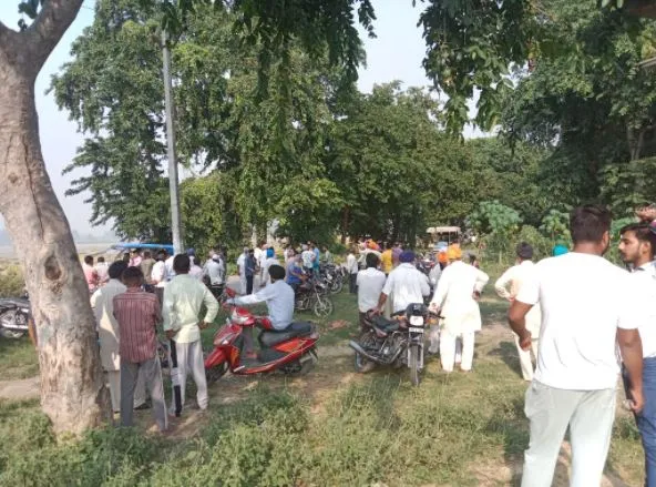 पीलीभीत: बिलसंडा में पराली जलाने से रोकने पर भड़के किसान