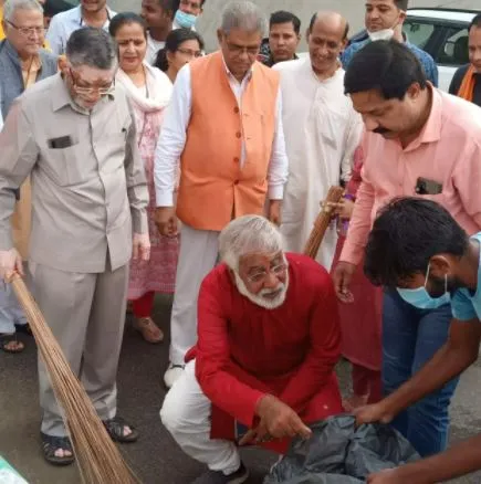 बरेली: भाजपा महानगर के सभी मंडलों में चलाया गया स्वच्छता अभियान