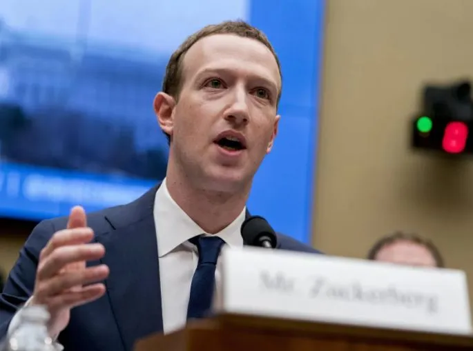 जुकरबर्ग ने फेसबुक, वॉट्सऐप पर परेशानी के लिए मांगी माफी
