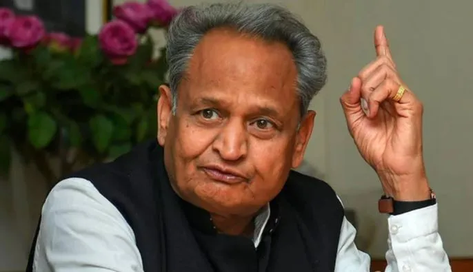 सीएम गहलोत ने कहा- सरकार हर दुष्कर्मी को सख्त सजा दिलाकर पीड़िता को दिलाएगी न्याय