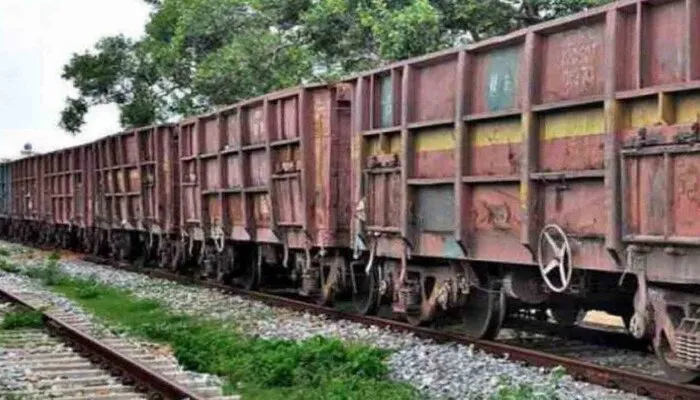 रायबरेली: संदिग्ध परिस्थितियों में मालगाड़ी से कटा वृद्ध ,  नहीं हुई शिनाख्त