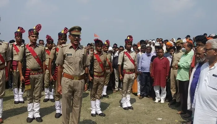 हरदोई: गार्ड ऑफ ऑनर के साथ दी गई पूर्व विधायक लालन शर्मा को अंतिम विदाई